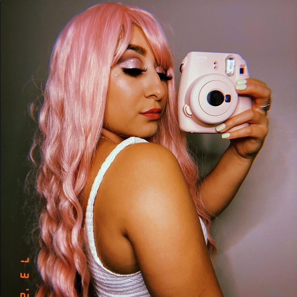 Pink wig - Picture 3 of 3